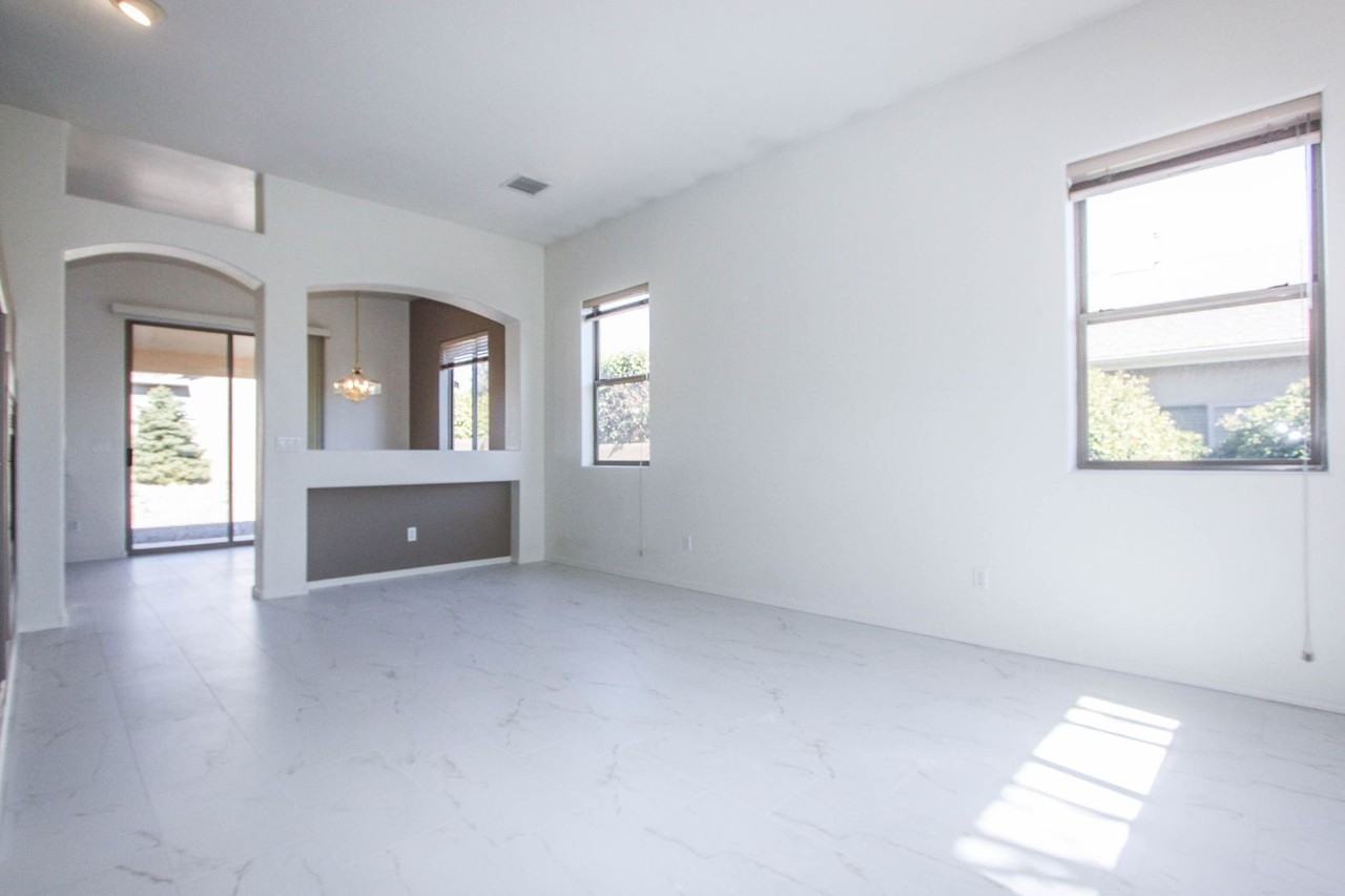6910 E Yellowglen Dr - Photo 3 of 12