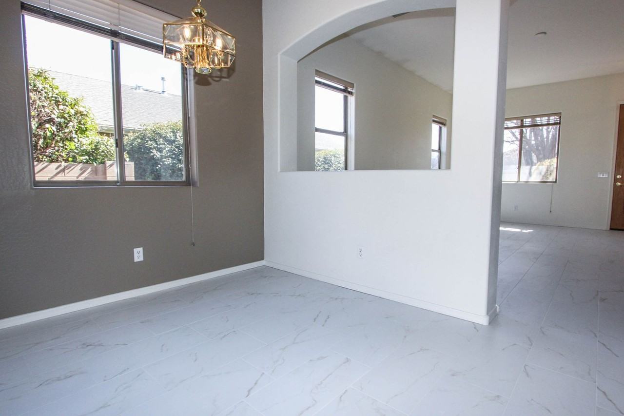 6910 E Yellowglen Dr - Photo 6 of 12
