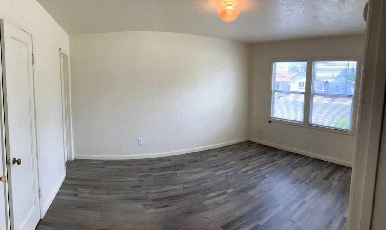 204 3rd St - Photo 7 of 13