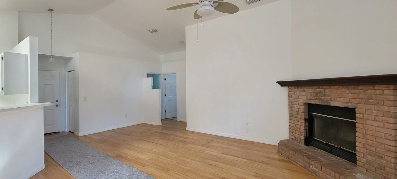 4201 Nw 23rd Ter - Photo 5 of 37