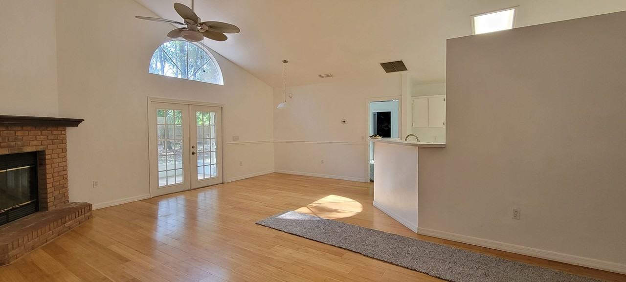 4201 Nw 23rd Ter - Photo 6 of 37