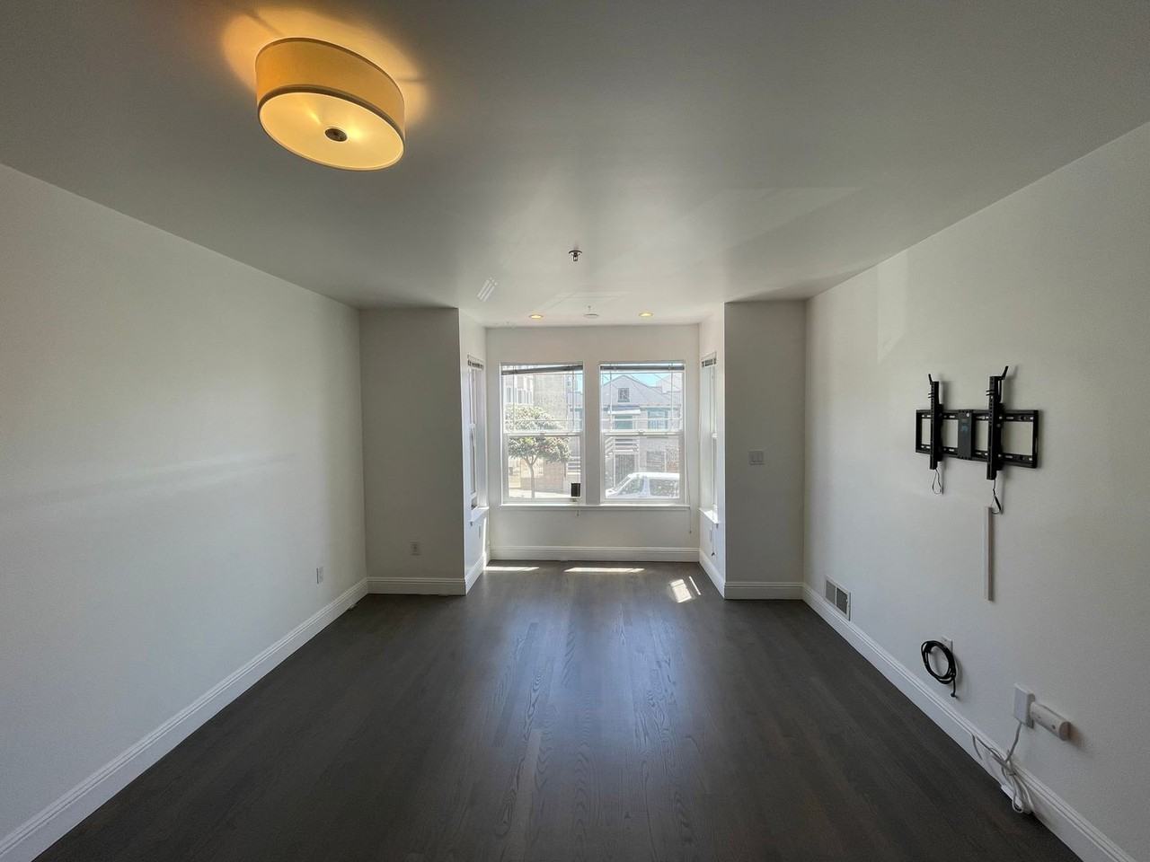 4520 Irving St #1 - Photo 5 of 18