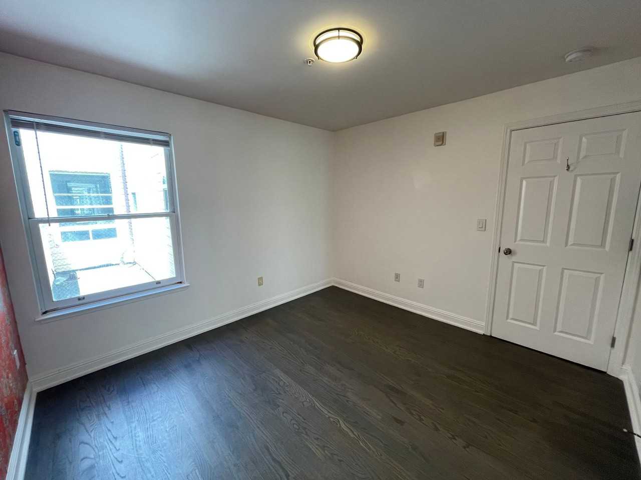 4520 Irving St #1 - Photo 6 of 18
