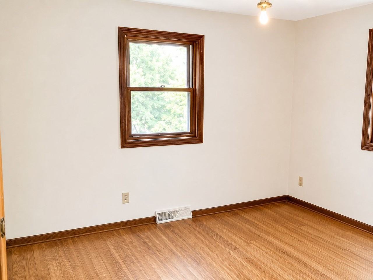 1220 S 12th Ave - Photo 7 of 7