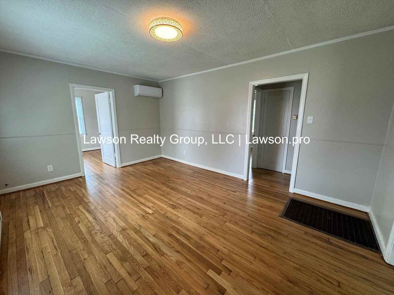 1741 Pexton Ave - Photo 3 of 15