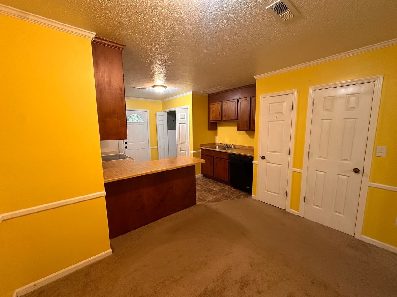 28 Katie Dr - Photo 5 of 20