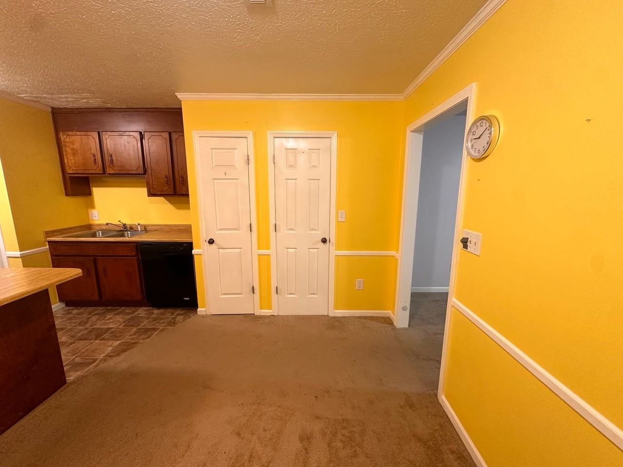 28 Katie Dr - Photo 6 of 20