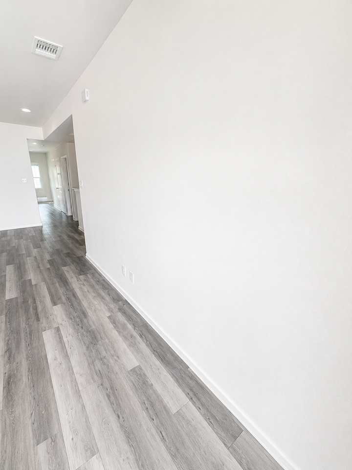 705 Kimble Dr - Photo 4 of 11