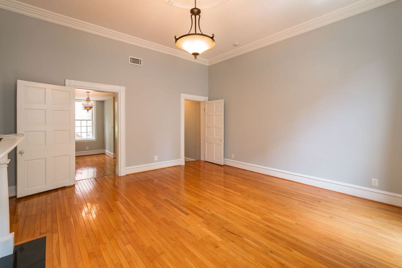 535 Spruce St - Photo 4 of 26