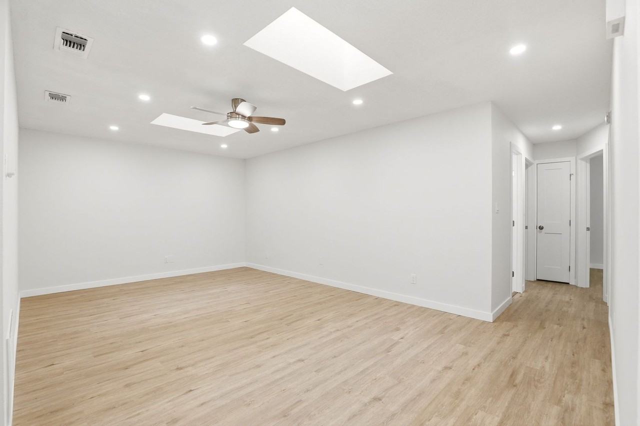 1119 Laurel Oaks Ct - Photo 4 of 19