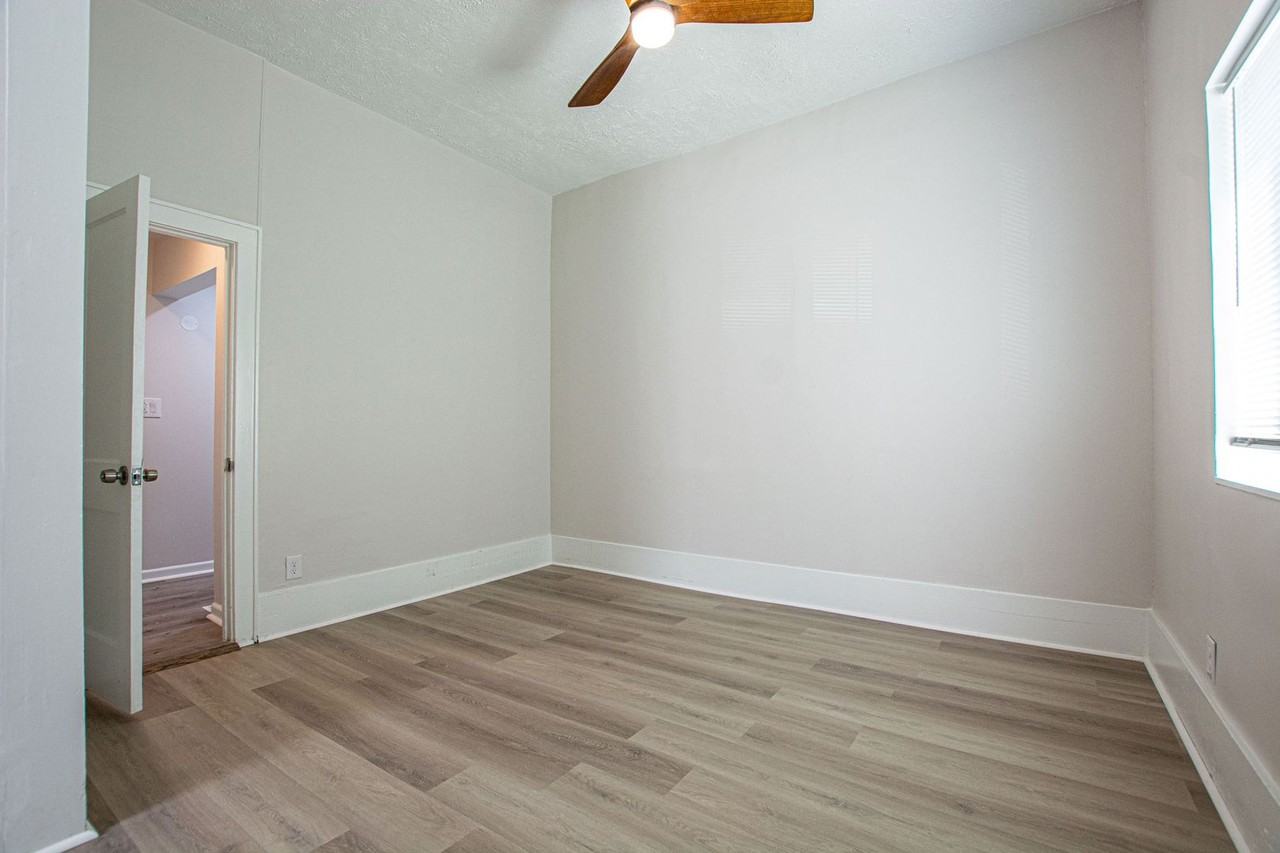 117 S 39th St - Photo 3 of 23