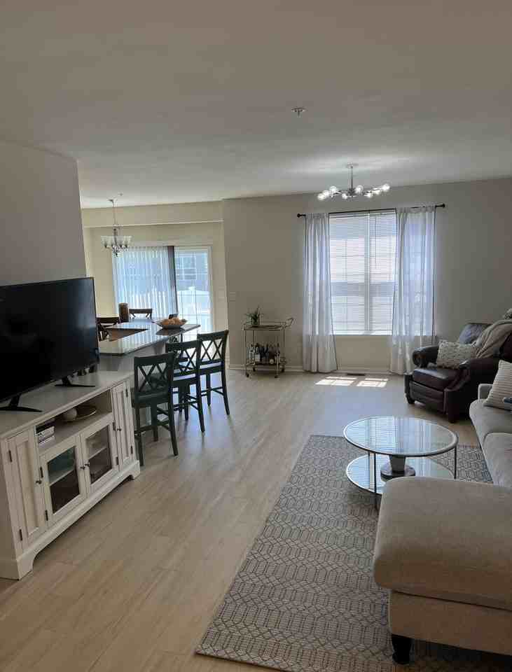 5380 Jutland Rd - Photo 3 of 23