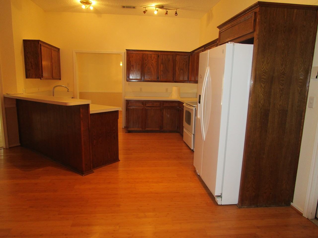 1613 Bozman Rd - Photo 6 of 27