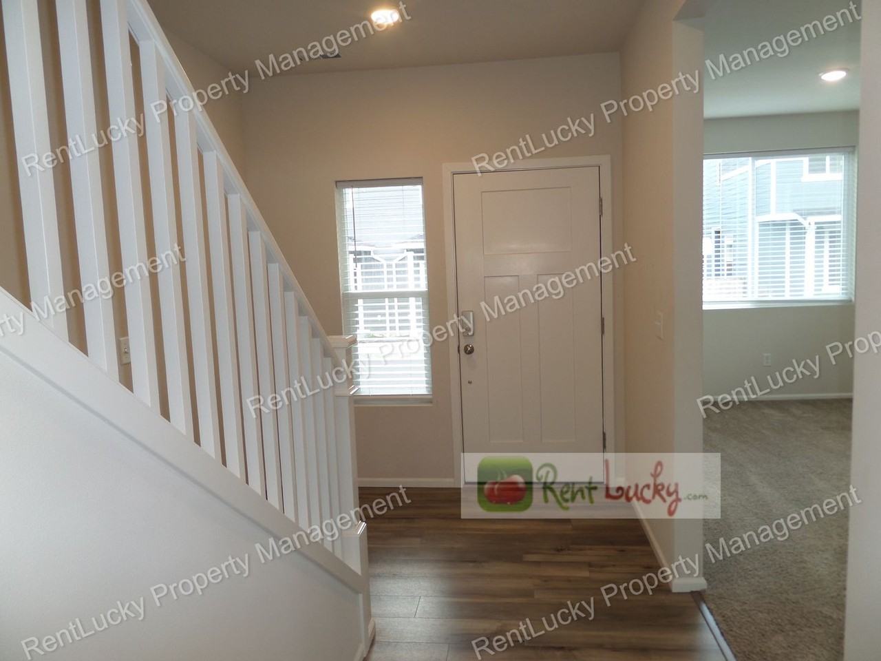 2816 Laurel Loop - Photo 2 of 30