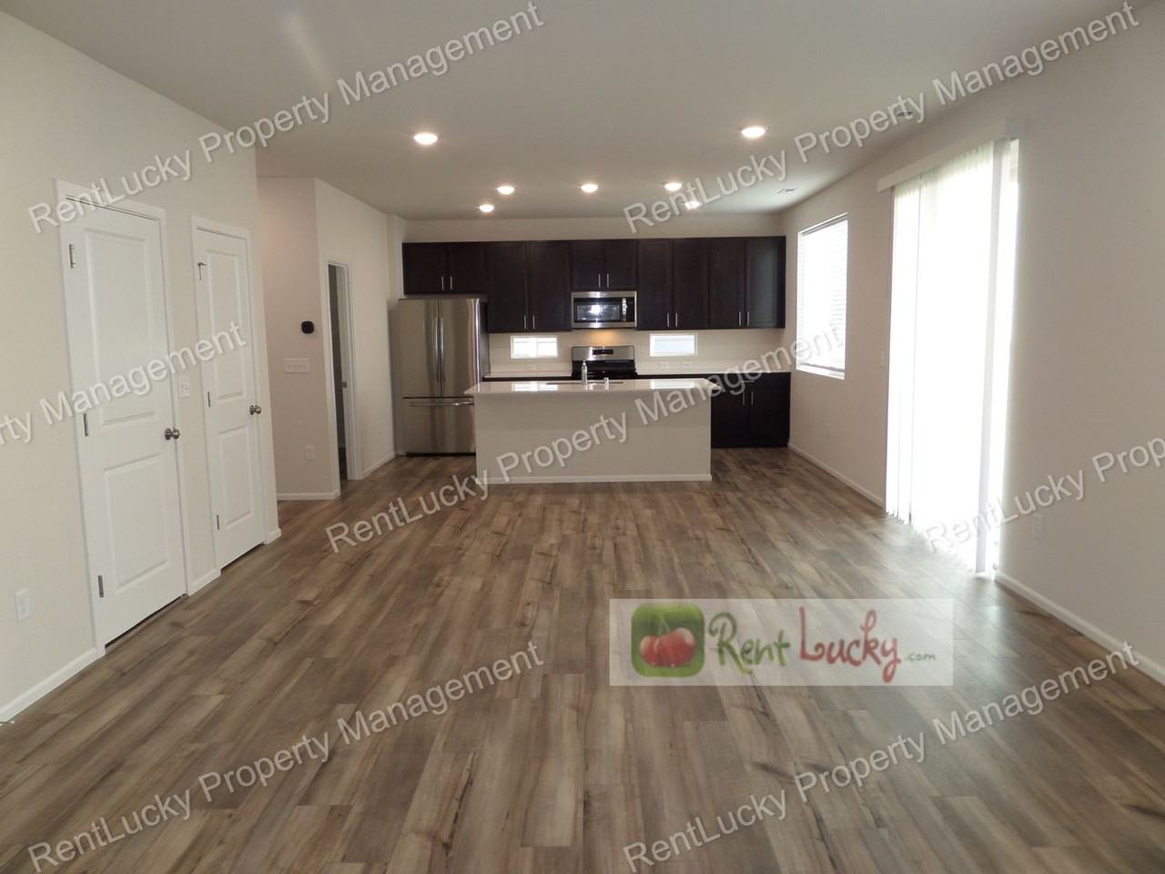 2816 Laurel Loop - Photo 7 of 30