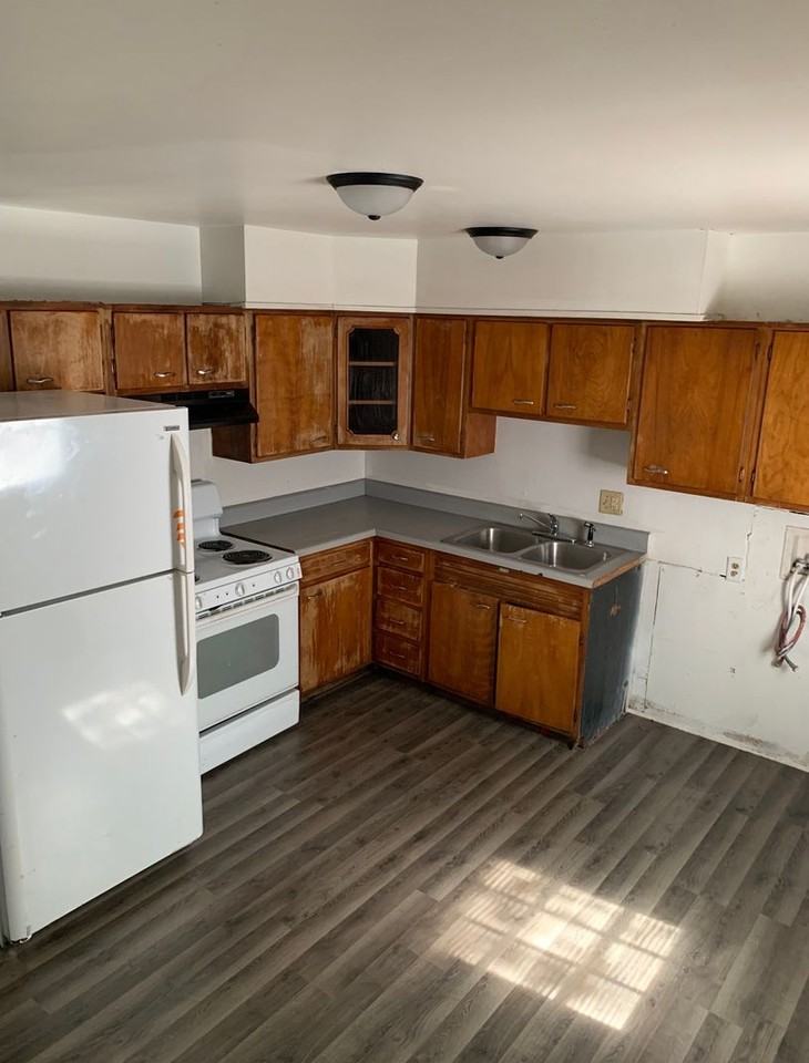 1816 S Pope Ave - Photo 3 of 7