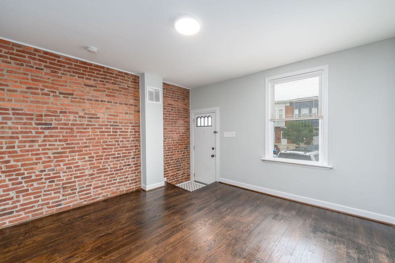 611 Oldham St - Photo 3 of 27