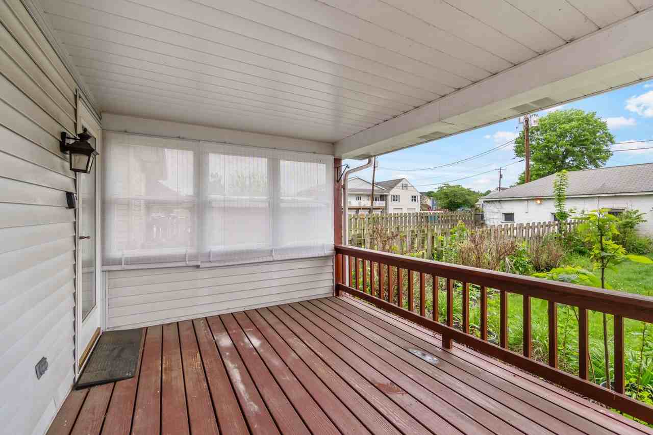 875 1st Ave - Photo 5 of 38