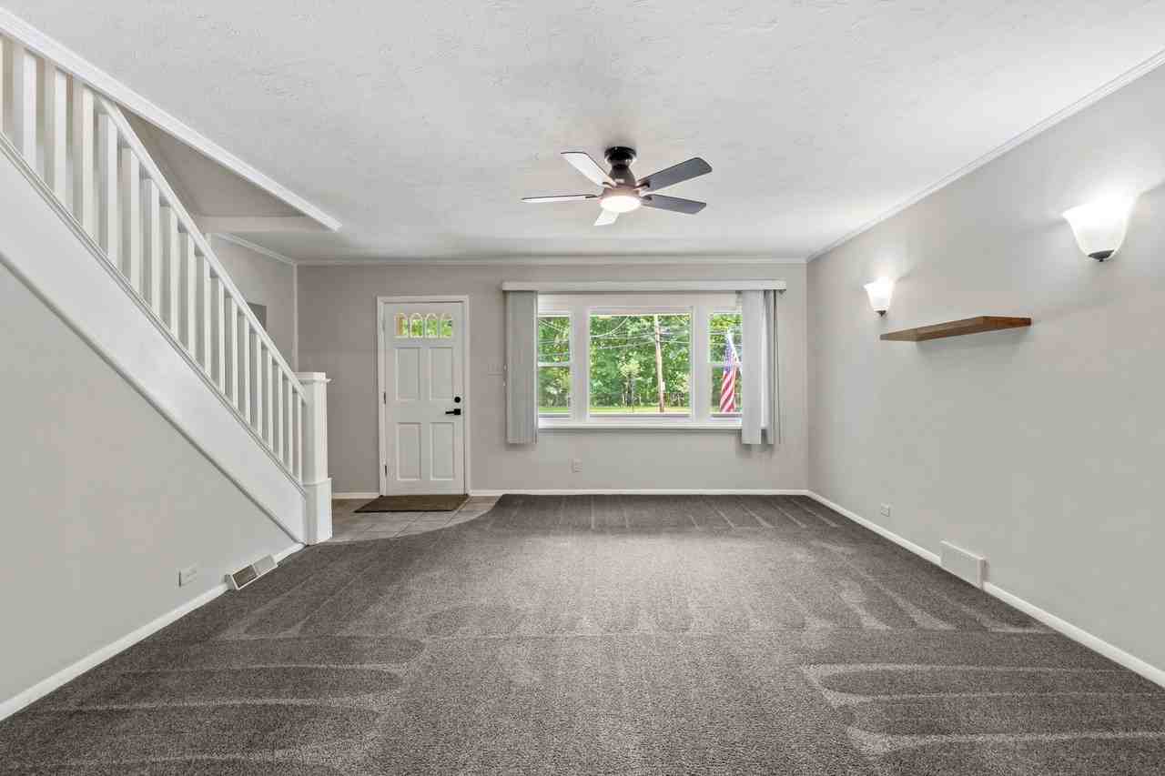 875 1st Ave - Photo 6 of 38