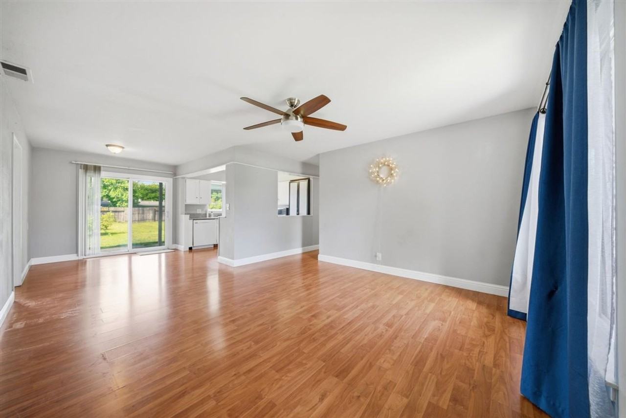 2612 Ribier Way - Photo 4 of 23