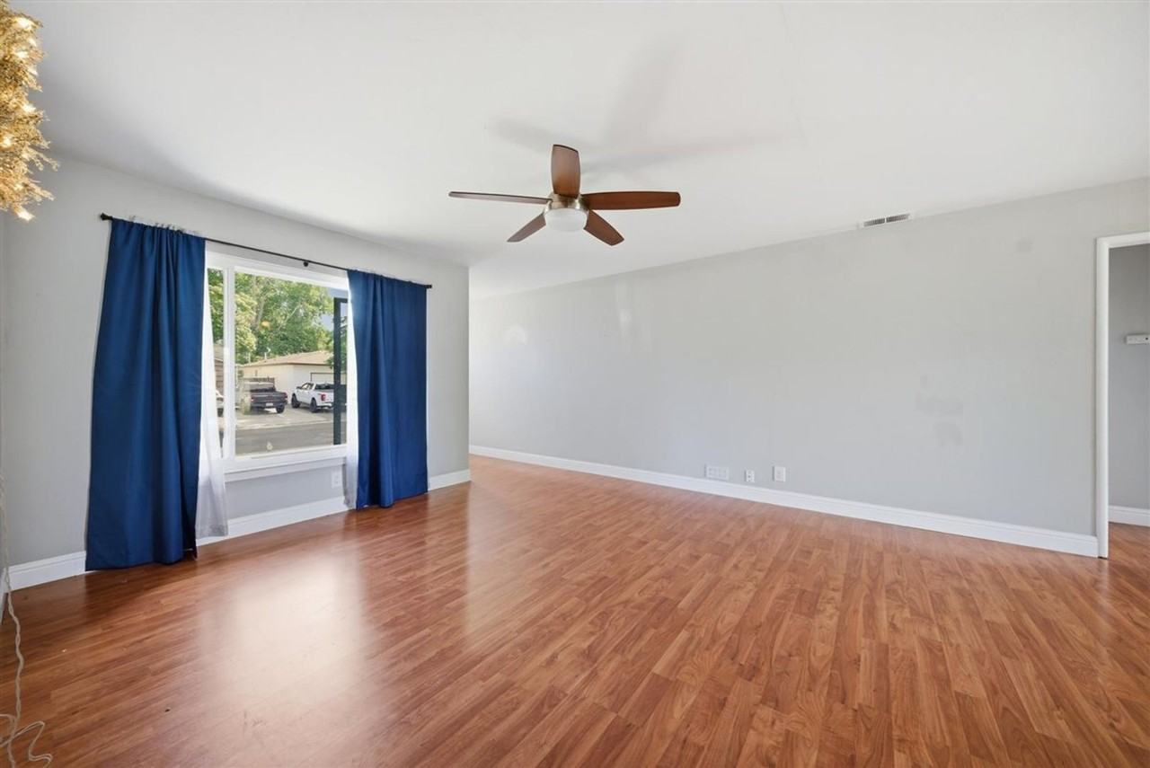 2612 Ribier Way - Photo 5 of 23