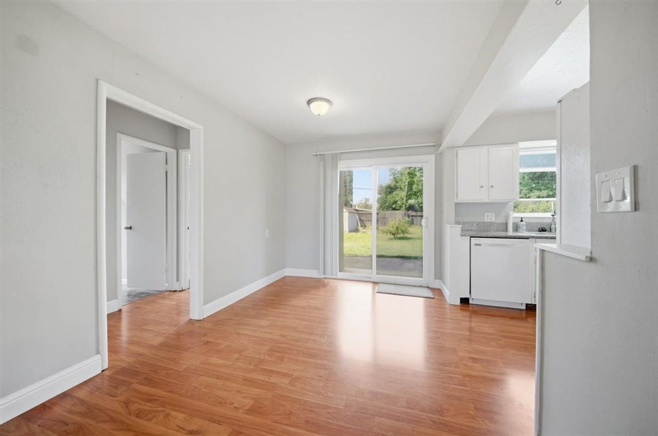 2612 Ribier Way - Photo 6 of 23