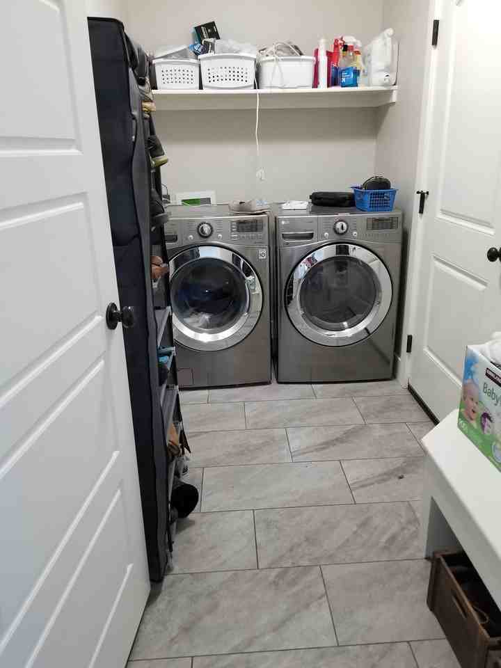 4255 Marlin Dr - Photo 3 of 6