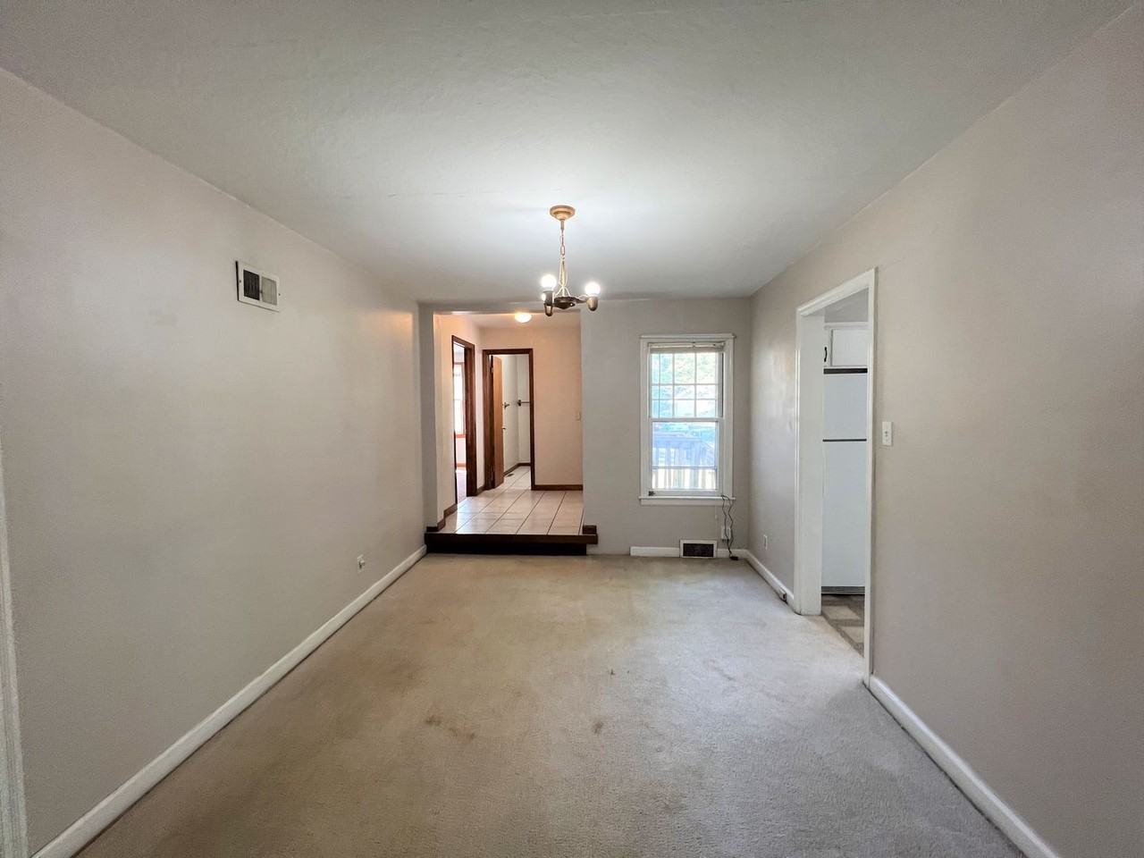 1117 Bertrand St - Photo 5 of 9