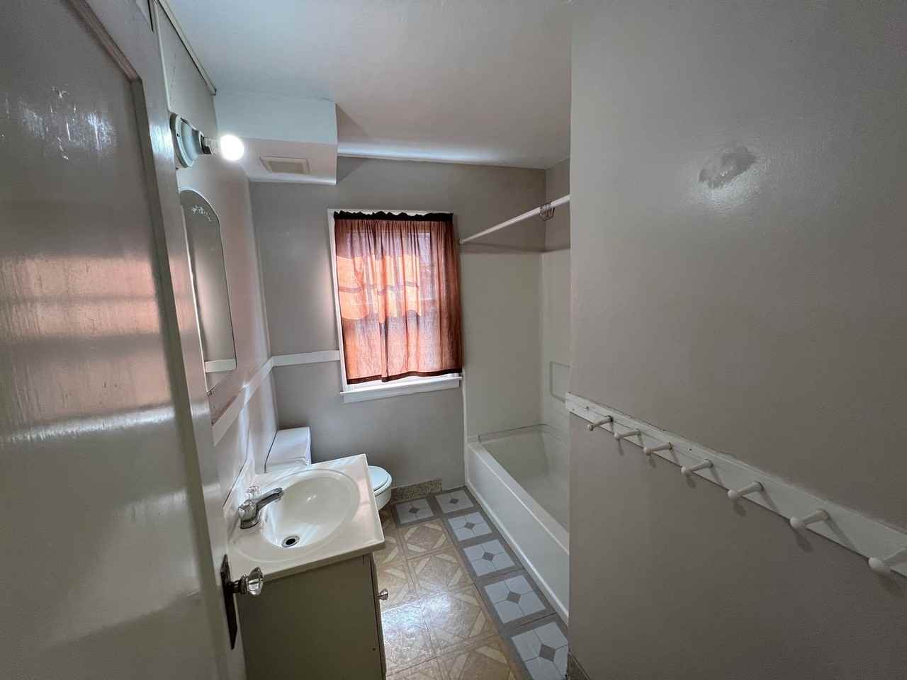 1117 Bertrand St - Photo 7 of 9