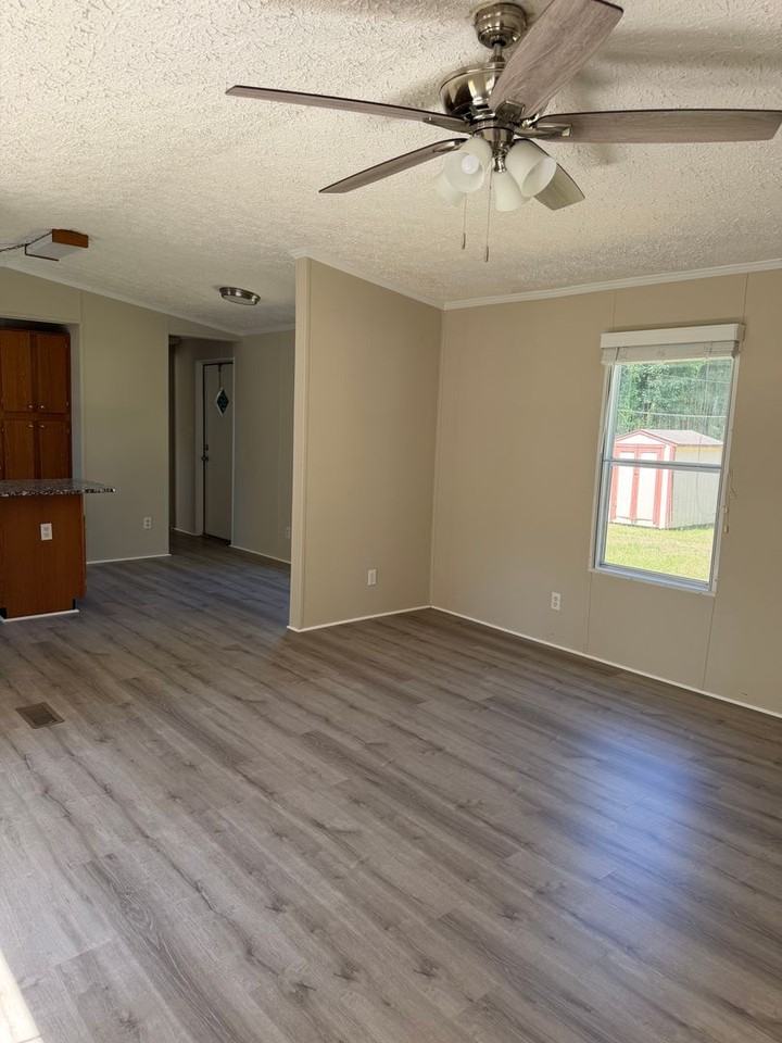 1013 7th Ave - Photo 2 of 24