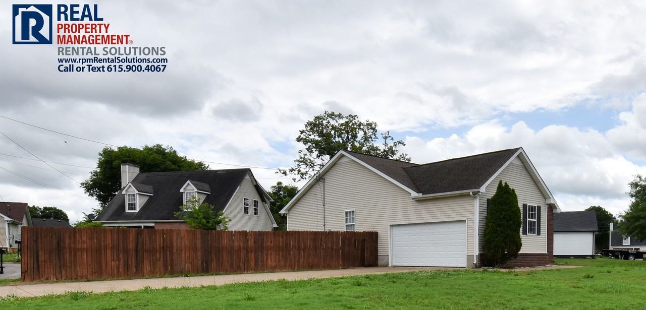 1178 Catawba Way - Photo 2 of 31
