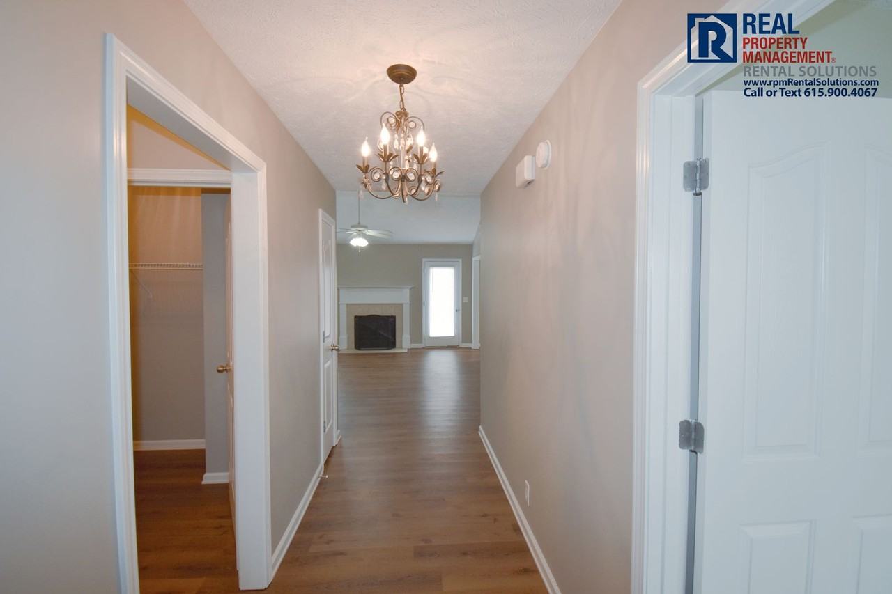 1178 Catawba Way - Photo 4 of 31