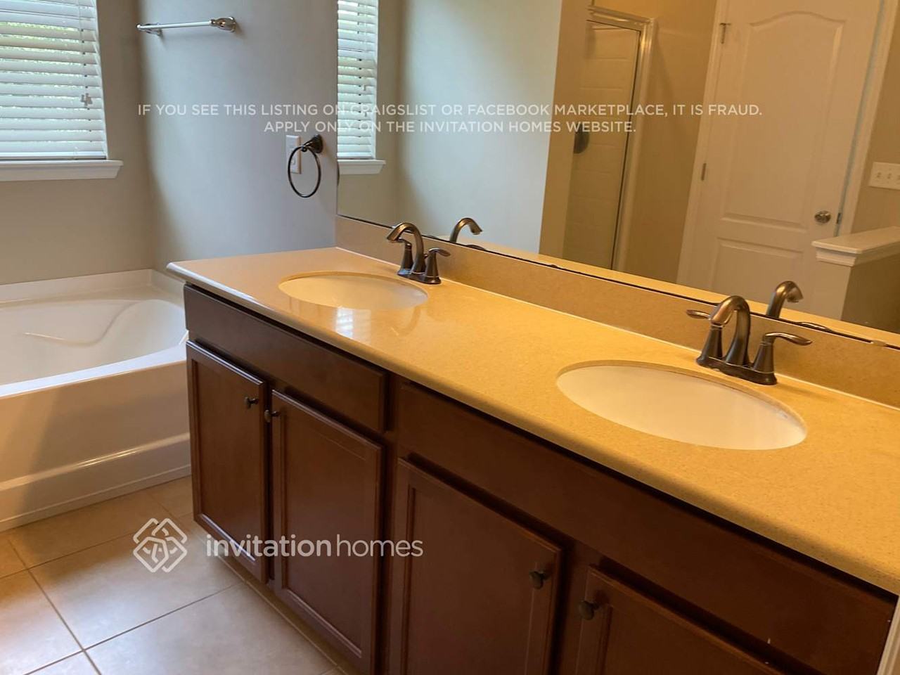 161 Woodfield Ln - Photo 6 of 12