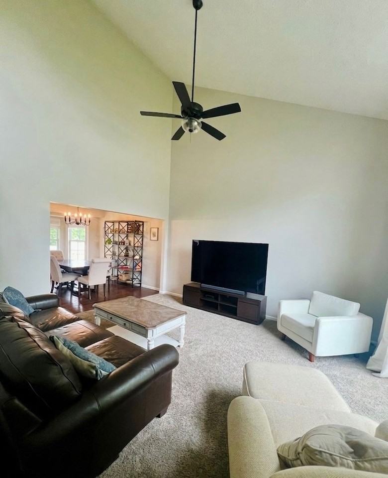 2737 Barnhill Ct - Photo 6 of 39