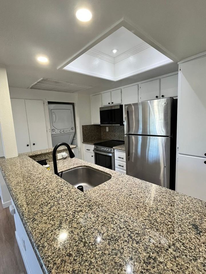 23335 La Crescenta - Photo 3 of 18