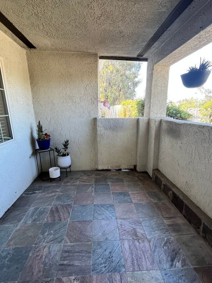 23335 La Crescenta - Photo 7 of 18