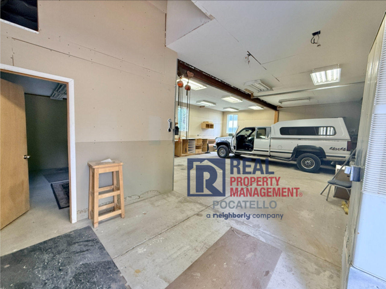 11300 N Rio Vista Rd #1 - Photo 4 of 12