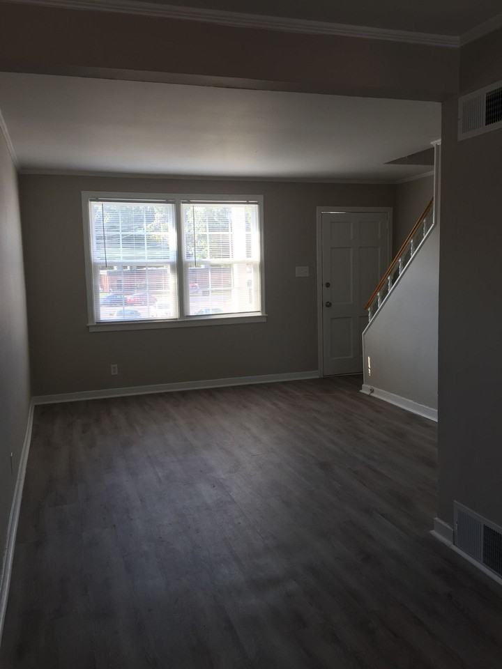 Lone Oak Villas - Photo 5 of 8