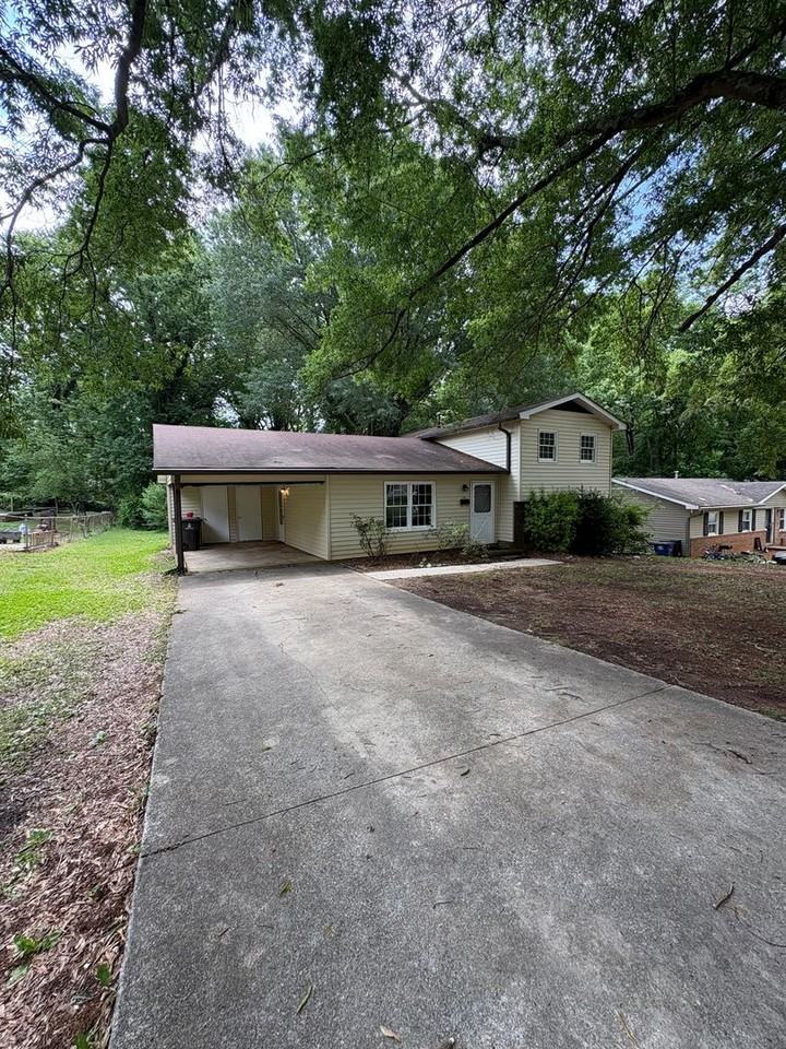 1740 Camden Rd - Photo 2 of 14