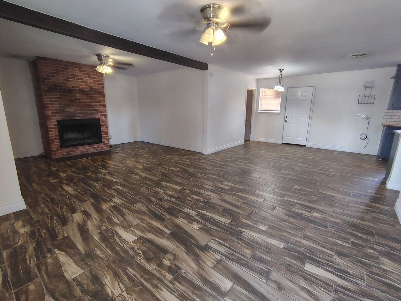 1218 46th Pl - Photo 2 of 24