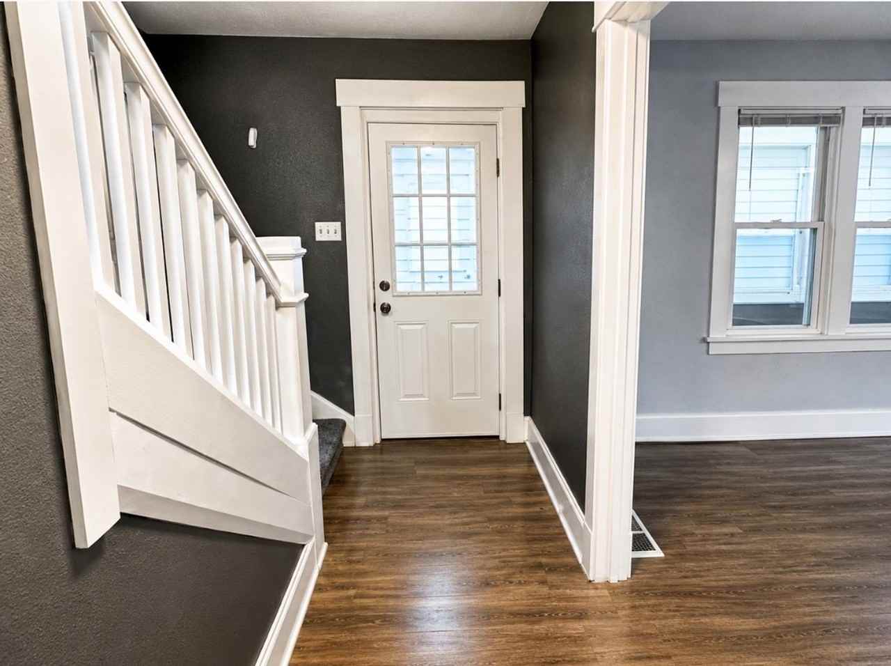 146 Esther St - Photo 7 of 7