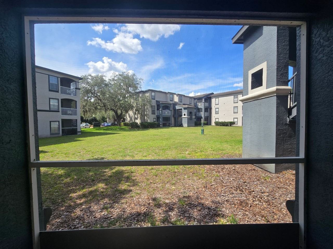 13010 Arbor Isle Dr - Photo 4 of 23