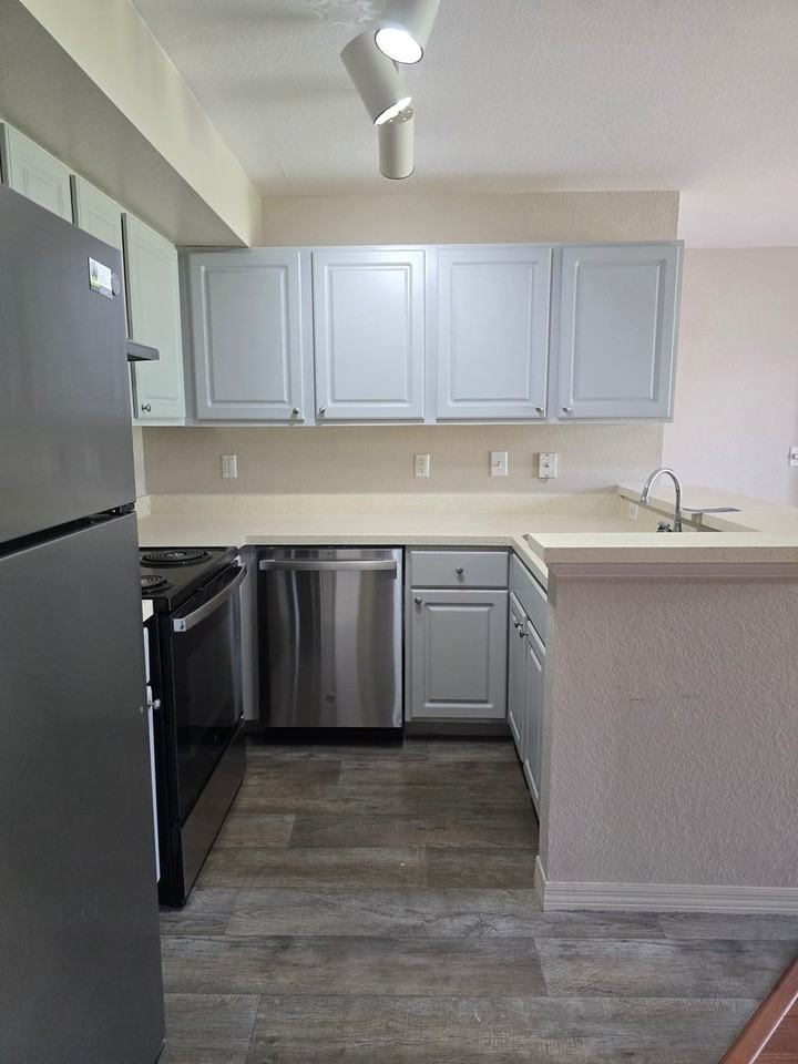 13010 Arbor Isle Dr - Photo 7 of 23