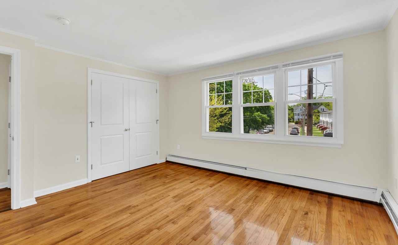 Savin Court Apartments - Photo 5 of 32