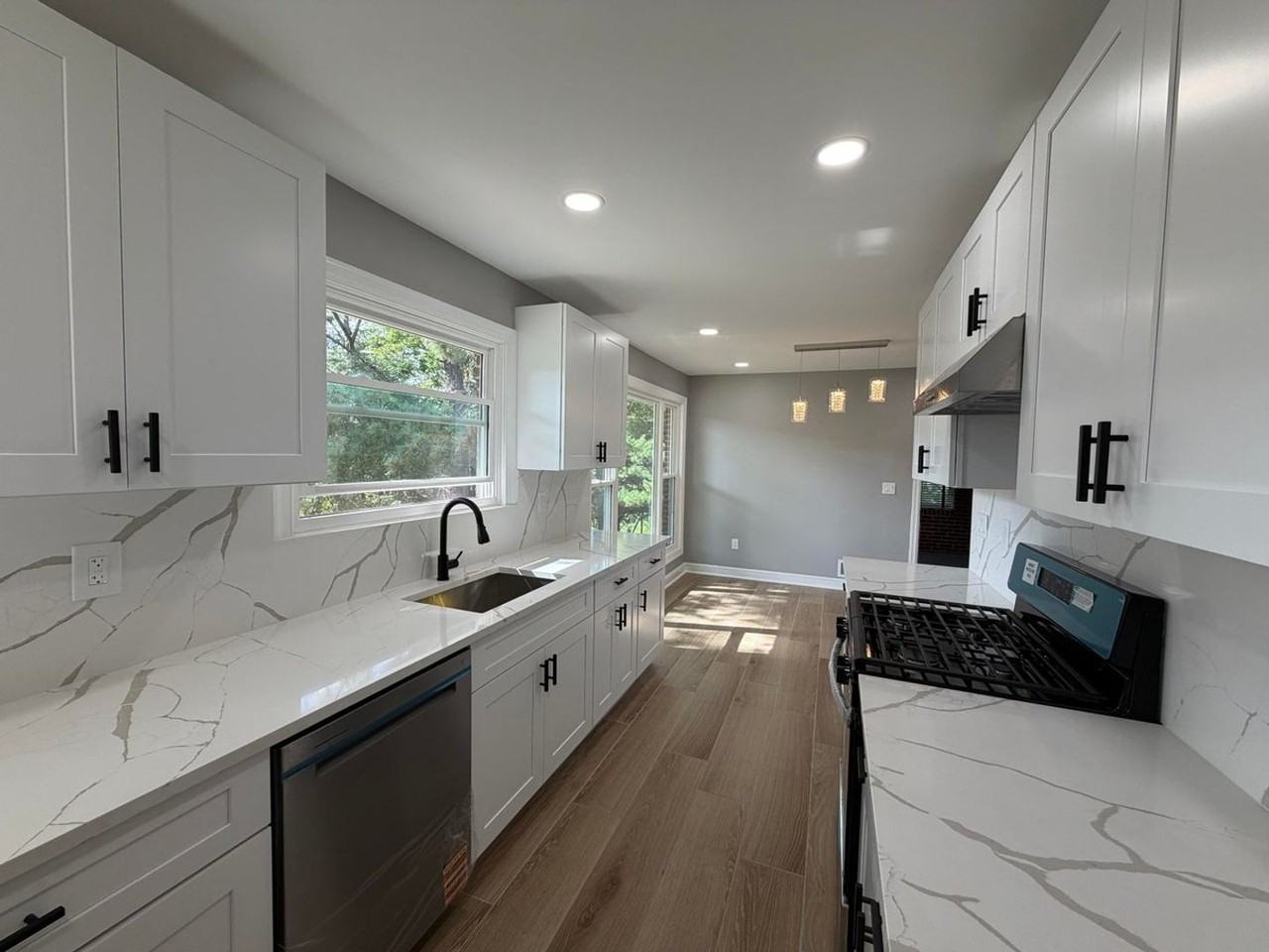 3442 Kershaw Rd Nw - Photo 5 of 23