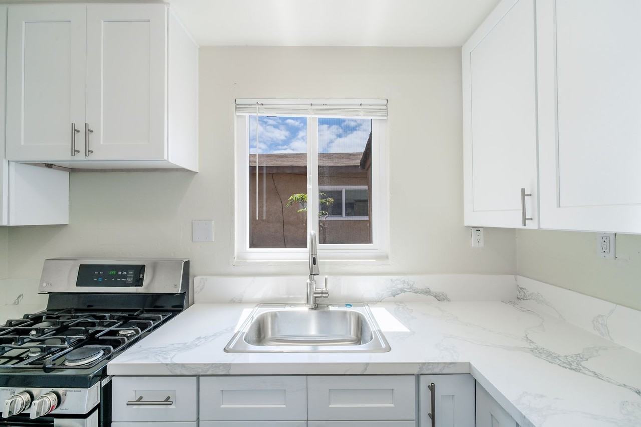 2316 E Jewett St - Photo 3 of 7