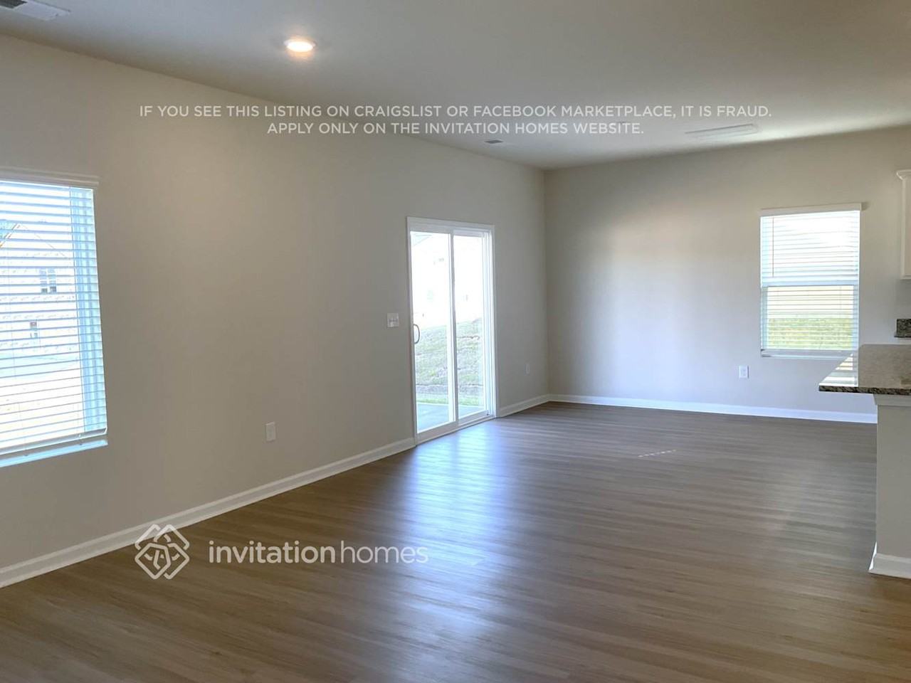 3331 Fox Hall Dr - Photo 3 of 15