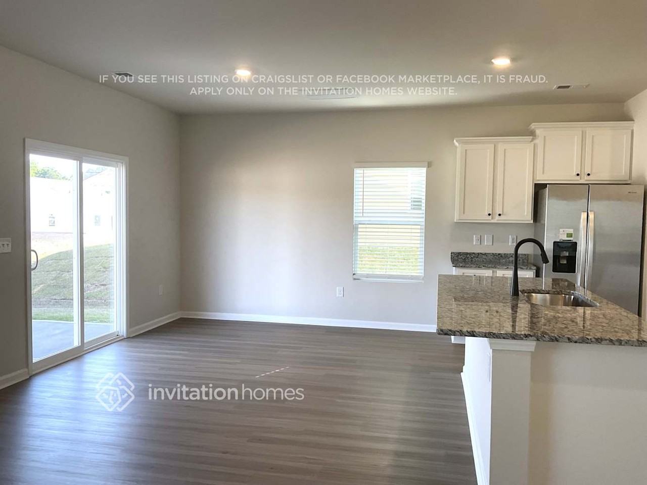 3331 Fox Hall Dr - Photo 4 of 15