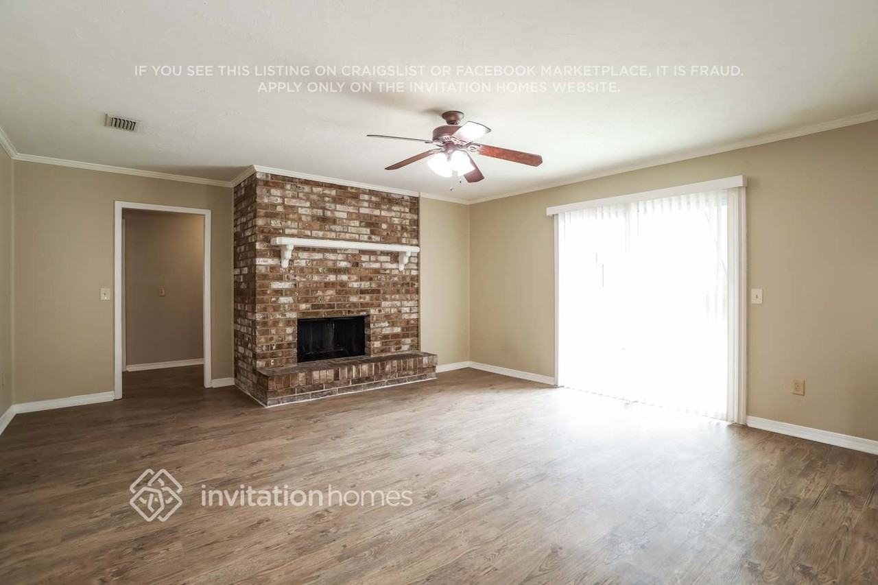 117 Ridgefield Ct - Photo 4 of 17