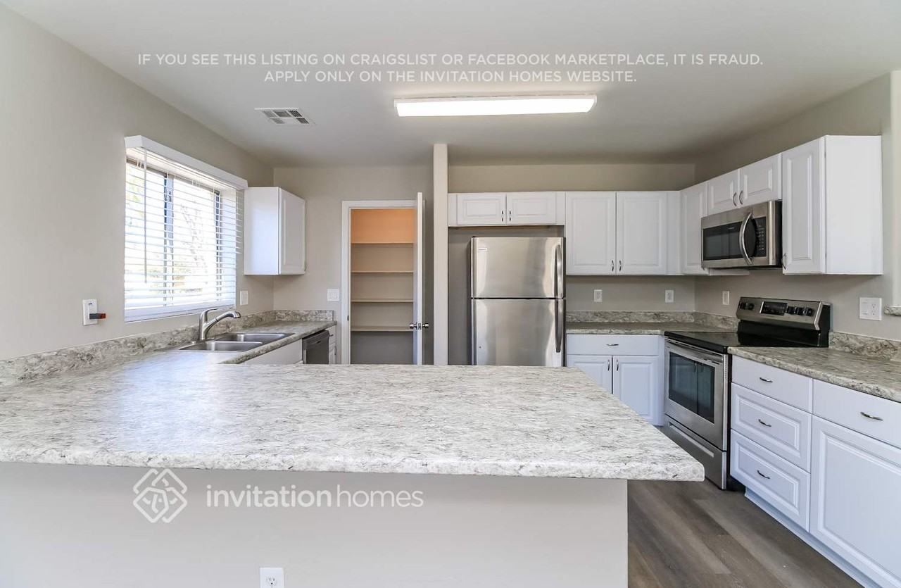 10613 W Pima St - Photo 7 of 16